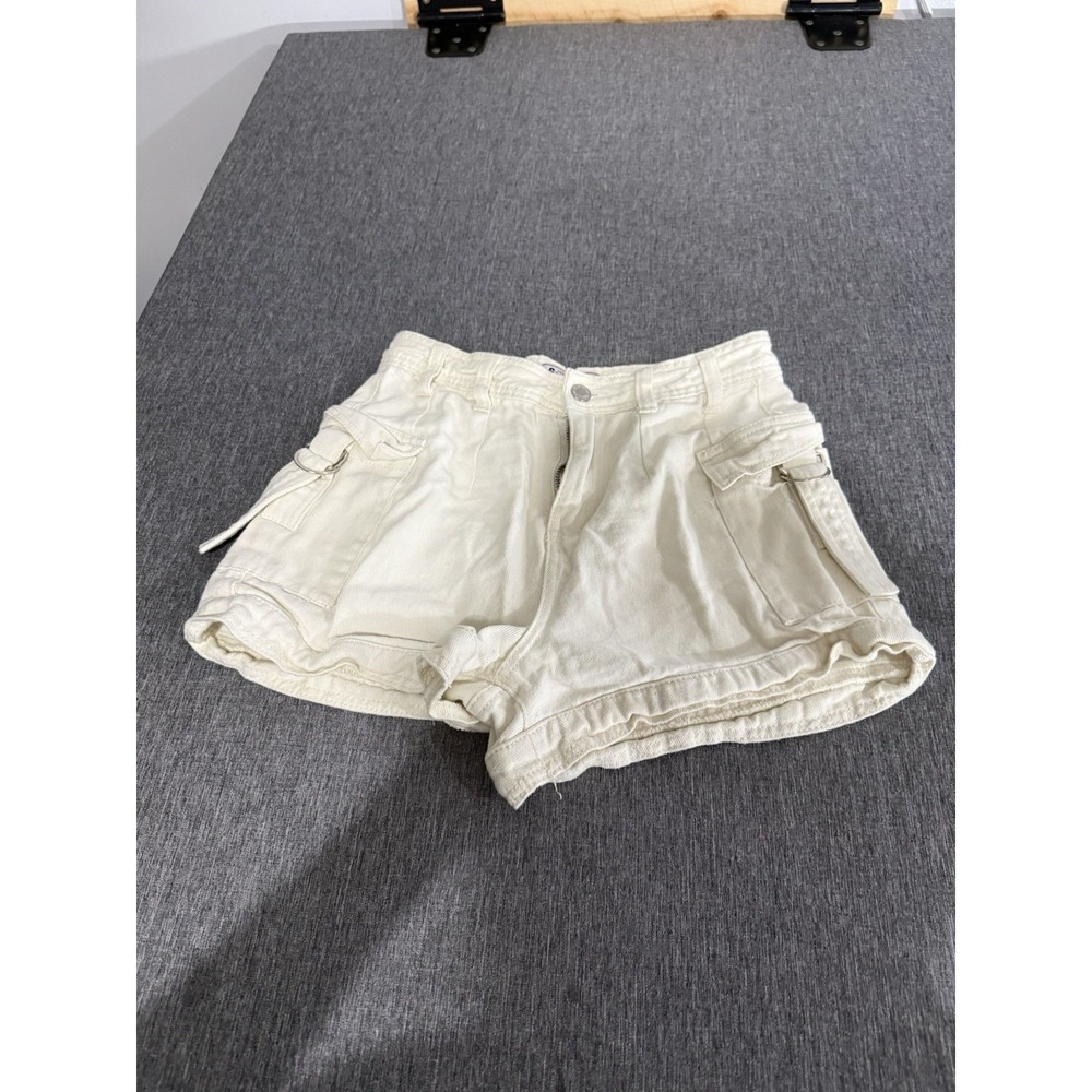 Y2K Vintage Los Angeles Sixty Six White High Rise Cargo Shorts Sz 3